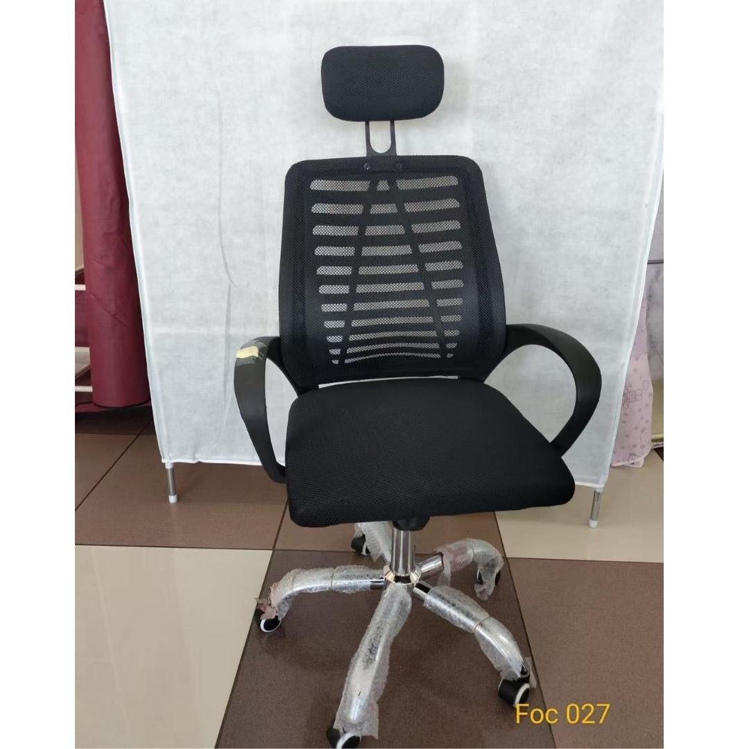 Office Chair with neck & head suppoter